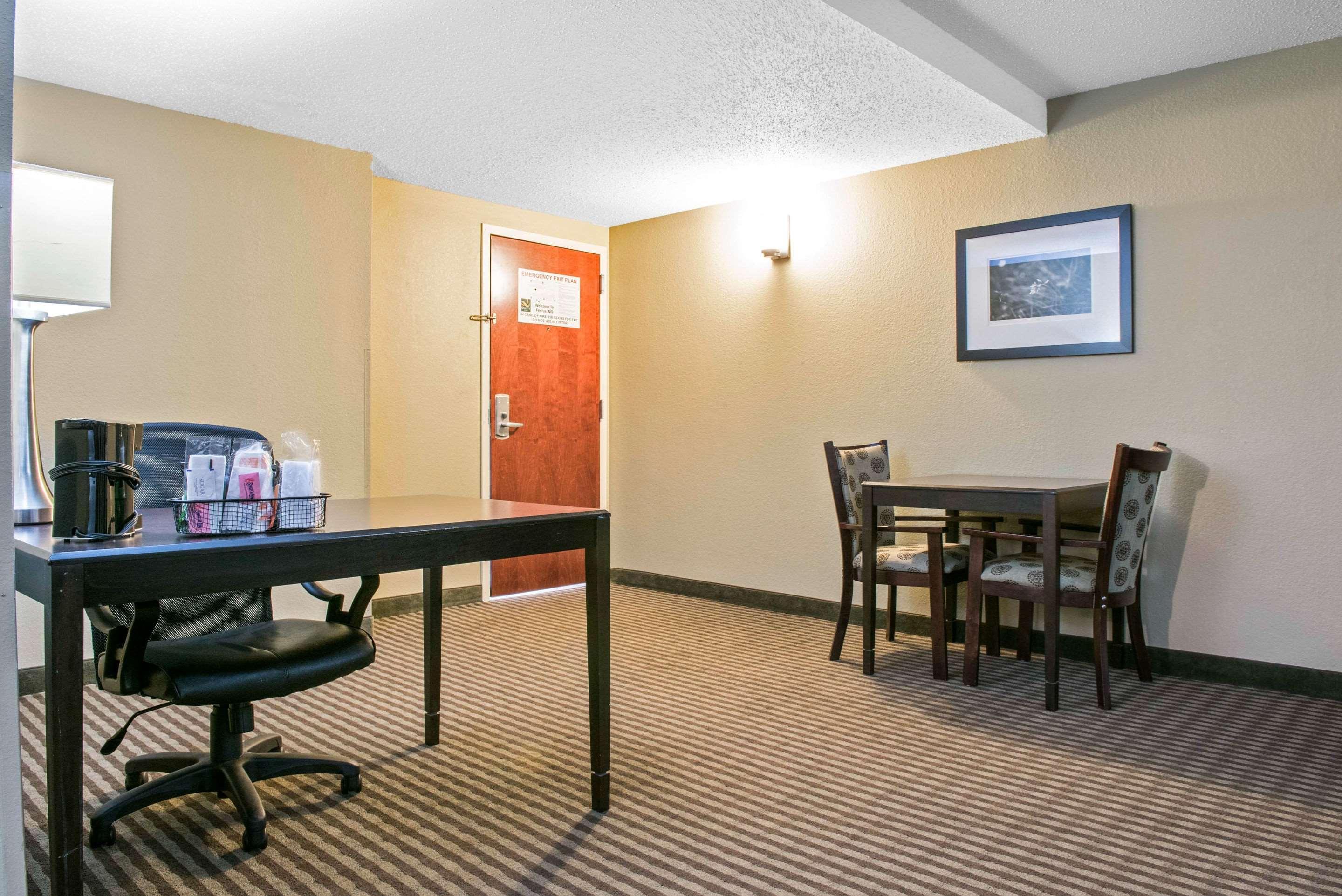 Quality Inn Festus Екстериор снимка