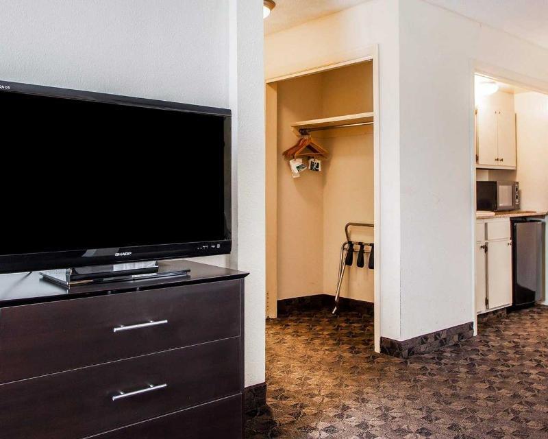 Quality Inn Festus Екстериор снимка